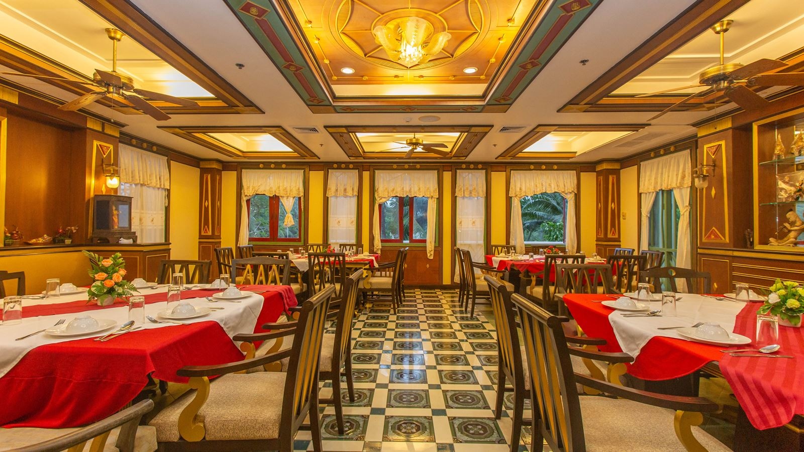 restaurants-inhouse-restaurant