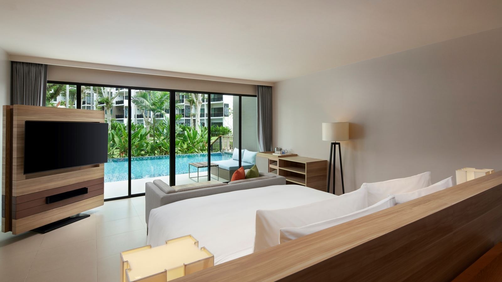 rooms-junior-suite-pool-access