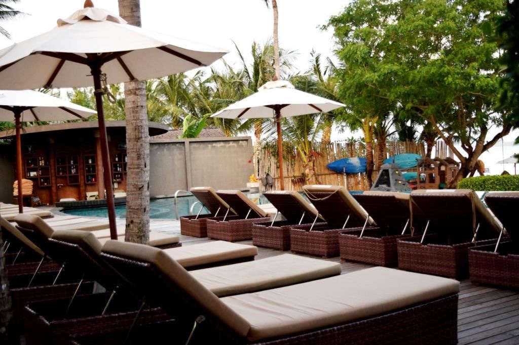 bars-by-the-sun-pool-bar