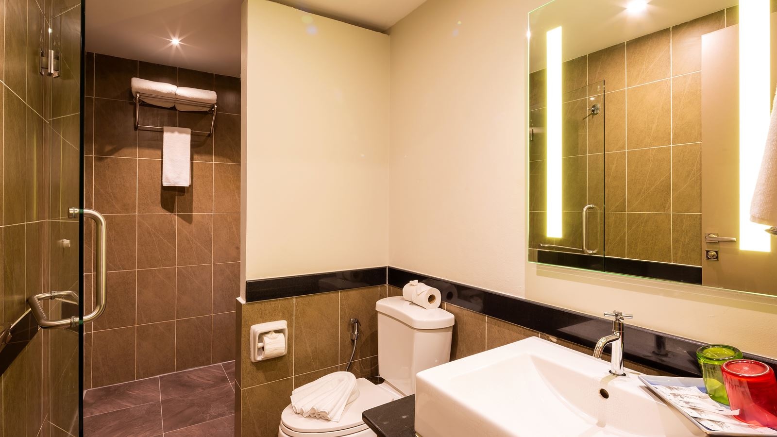 rooms-family-deluxe-room