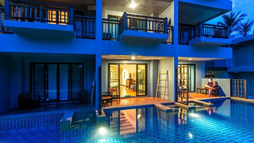 rooms-deluxe-pool-access