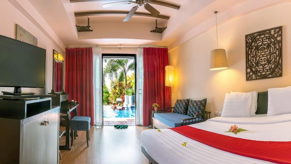 rooms-deluxe-pool-access