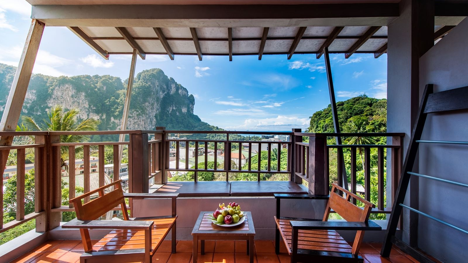 rooms-deluxe-sea-view