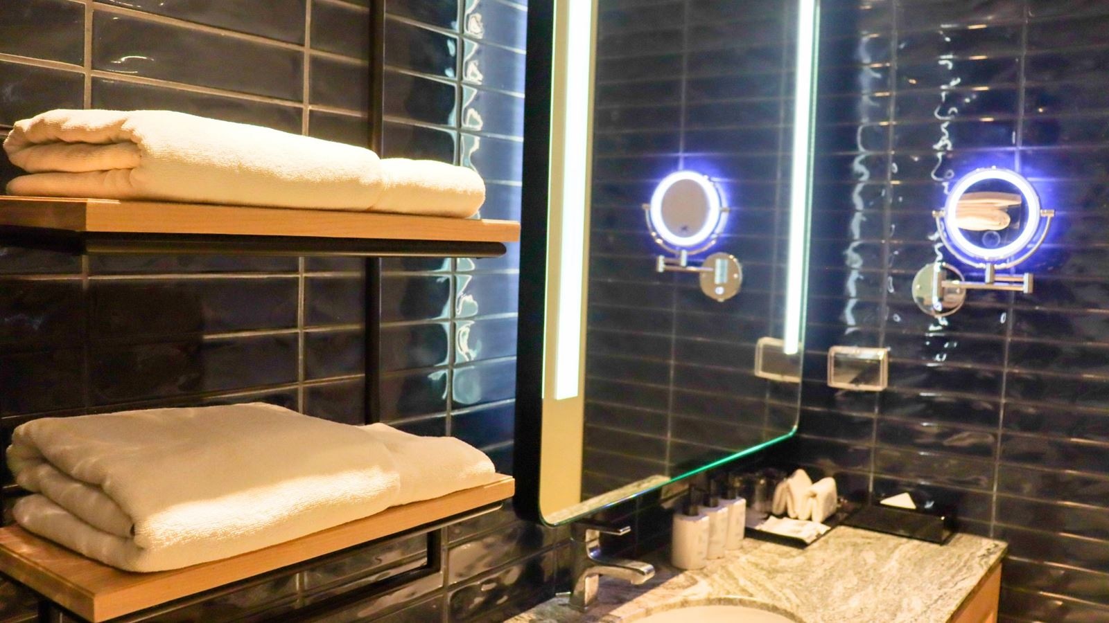 rooms-family-garden-view-room