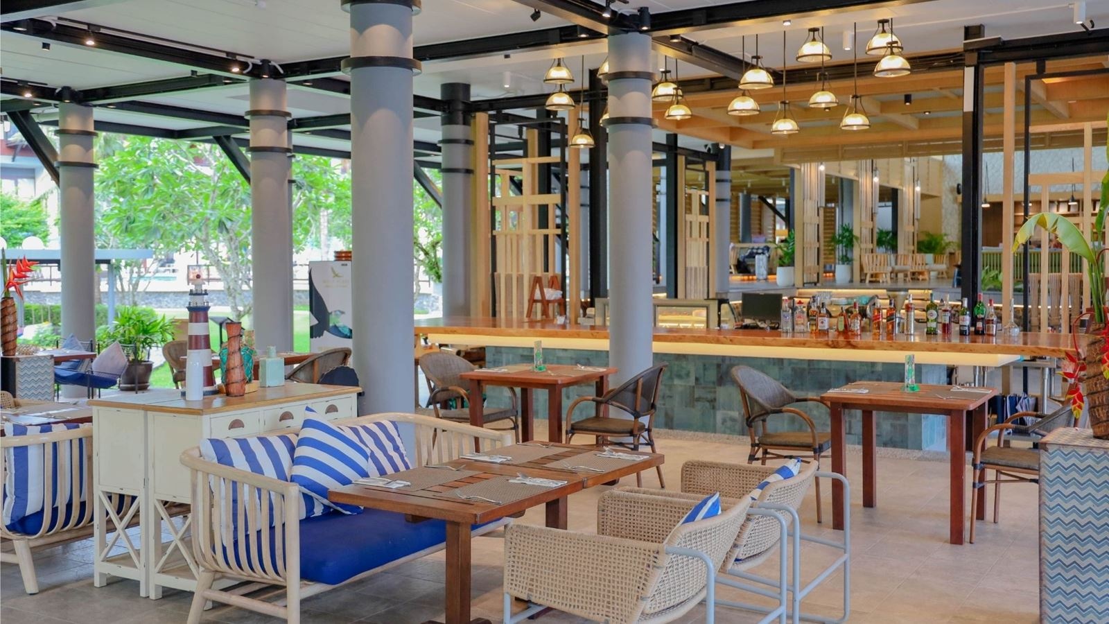 restaurants-wave-bar