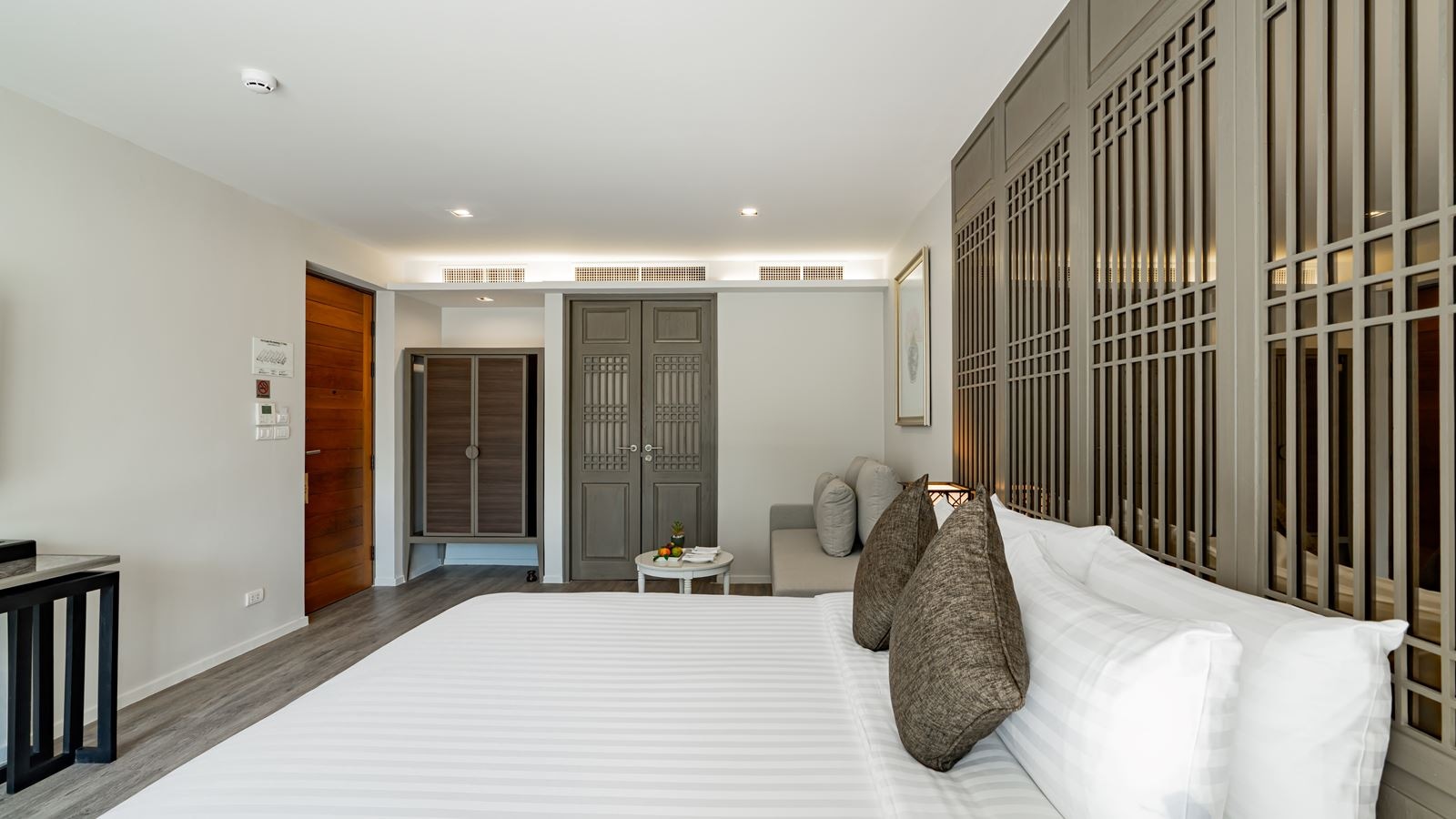 rooms-grand-deluxe-room