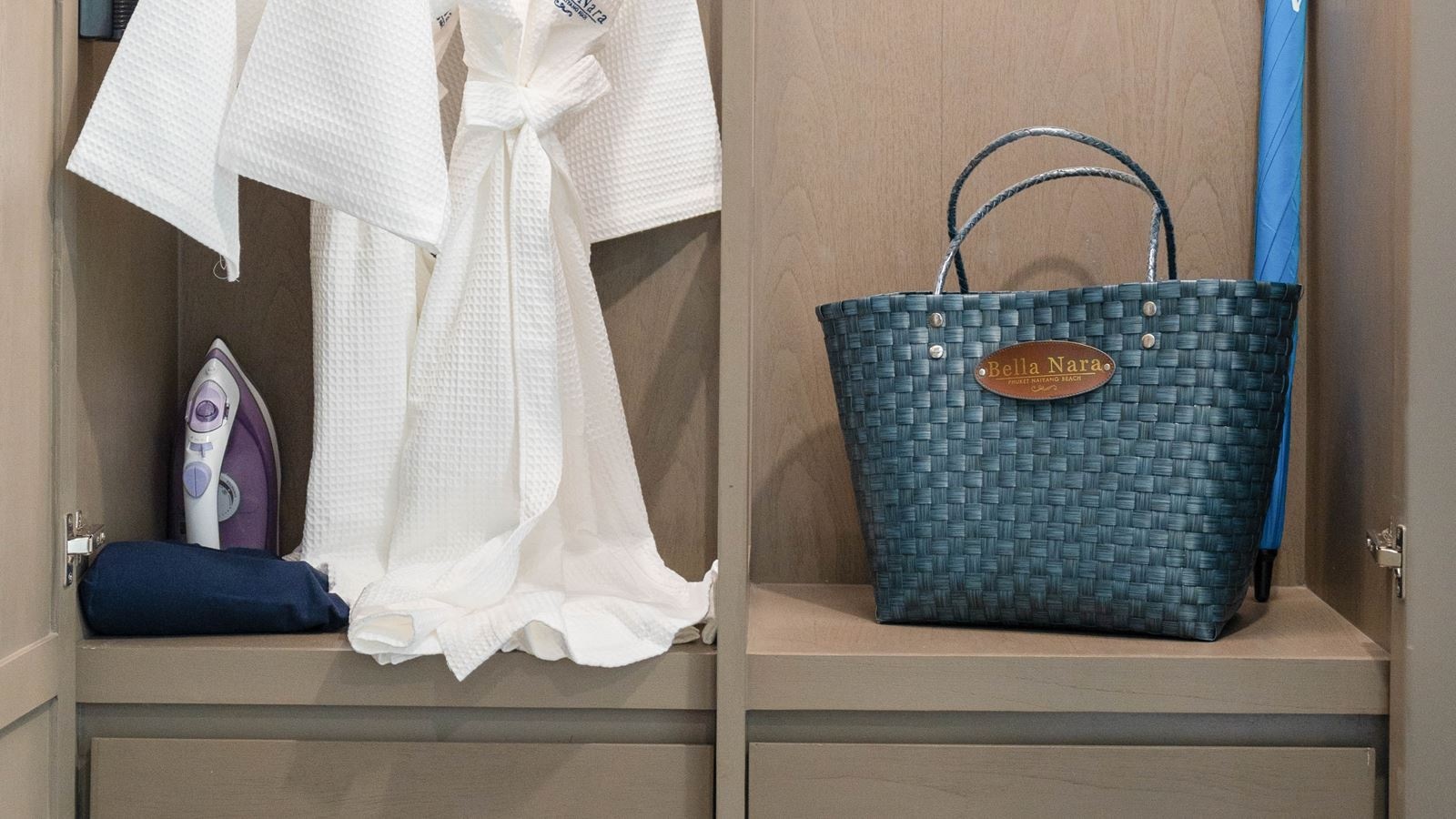 rooms-grand-deluxe-pool-access-room