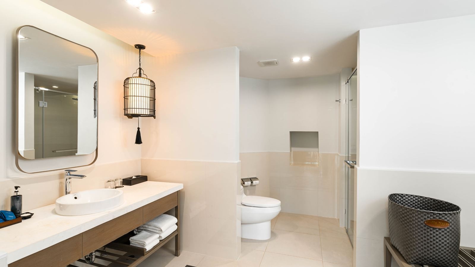 rooms-grand-deluxe-room