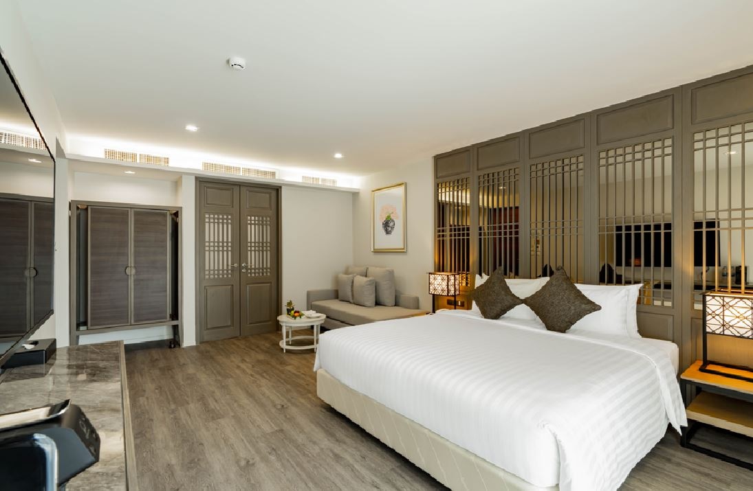 rooms-grand-deluxe-jacuzzi-access-room