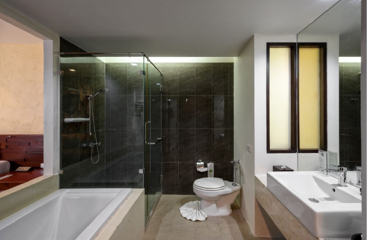 rooms-deluxe-jacuzzi-sea-view