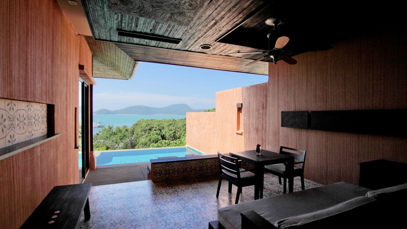 rooms-1-bedroom-family-suite-ocean-view