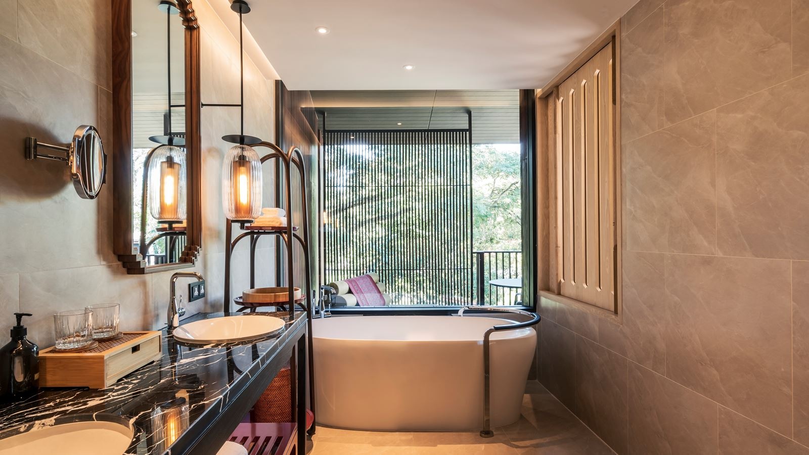 rooms-private-pool-suite