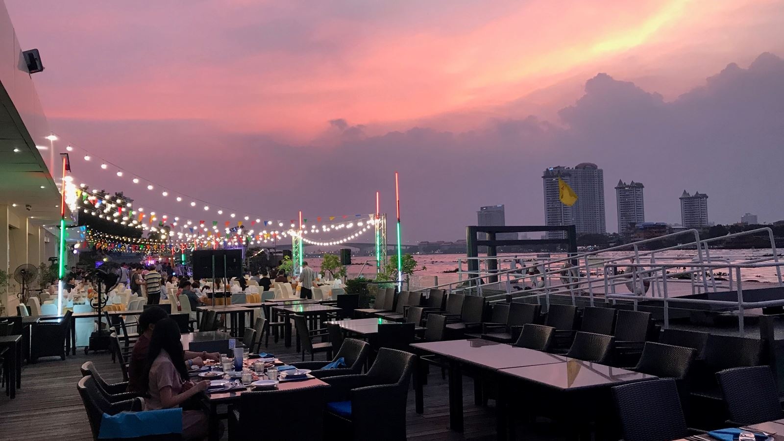 restaurants-terrace72-restaurant