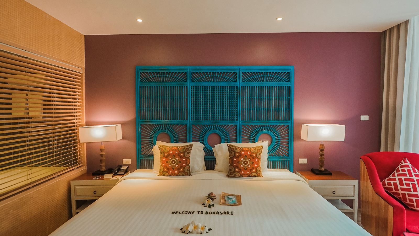 rooms-elite-pool-view