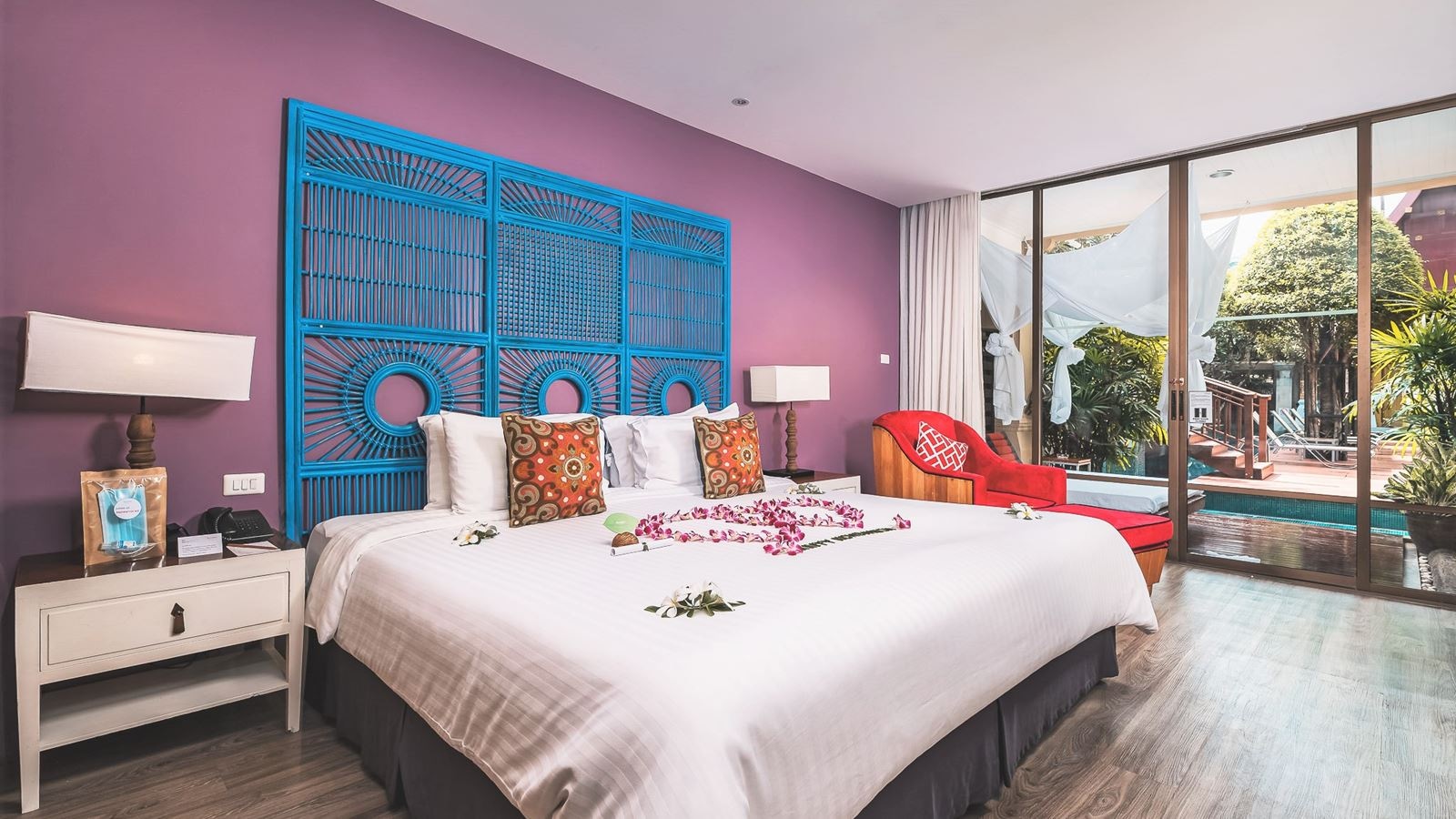 rooms-elite-pool-access