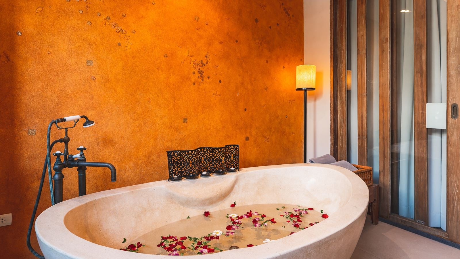 rooms-honeymoon-collection