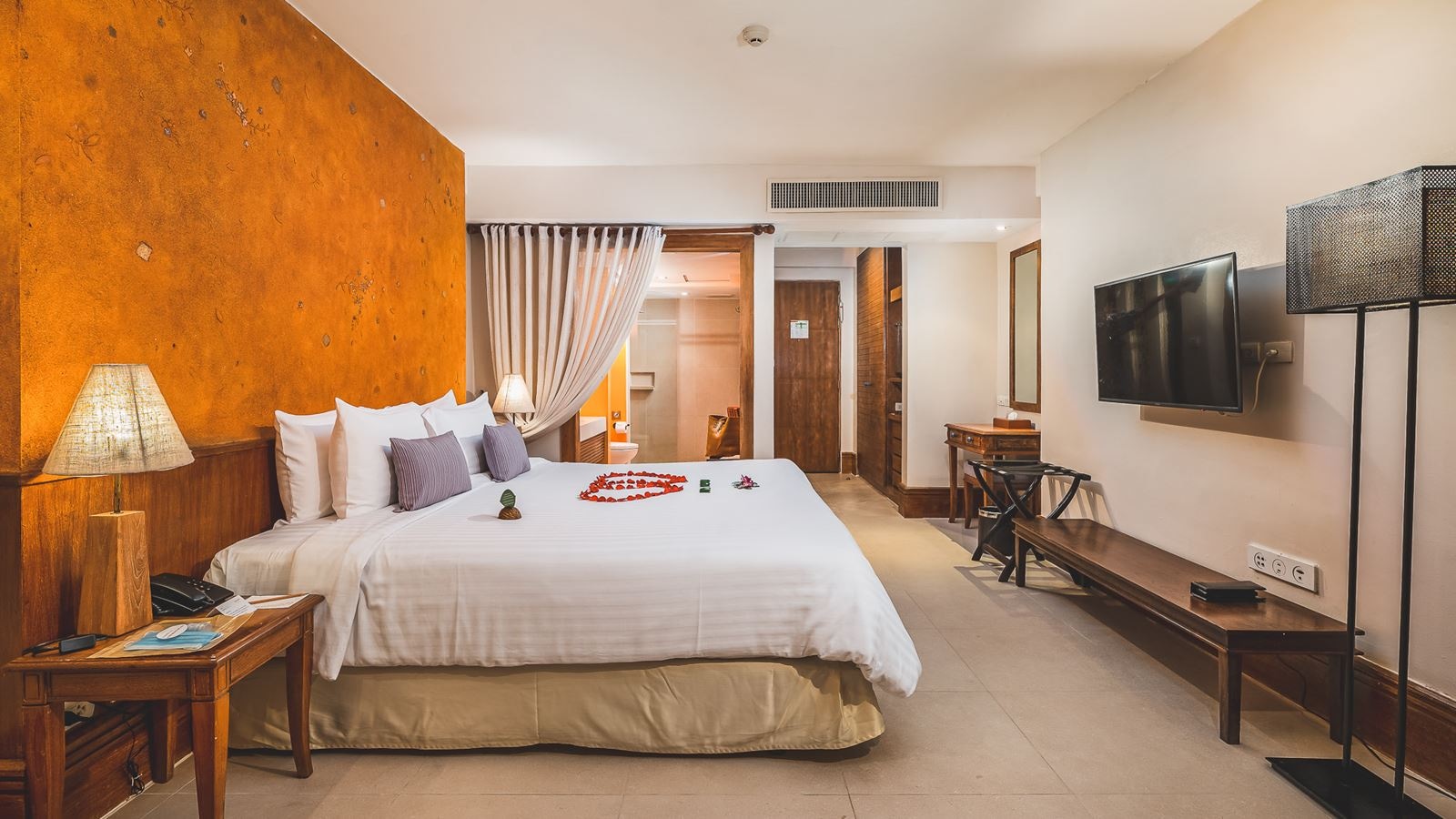 rooms-honeymoon-collection