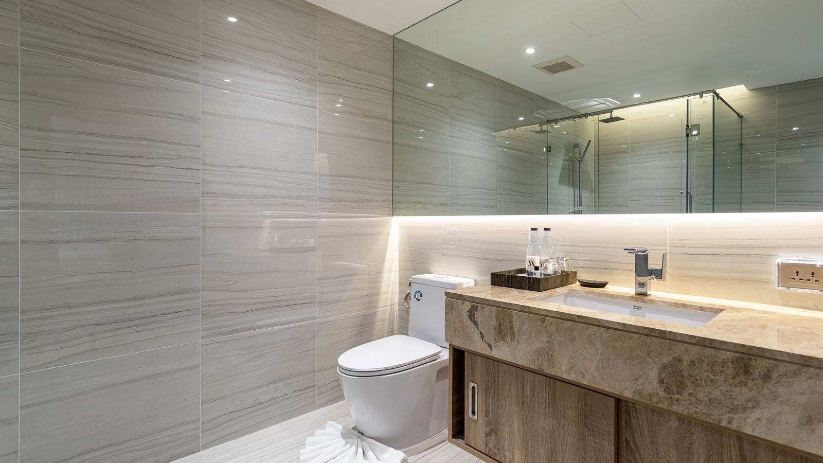 rooms-one-bedroom-suite