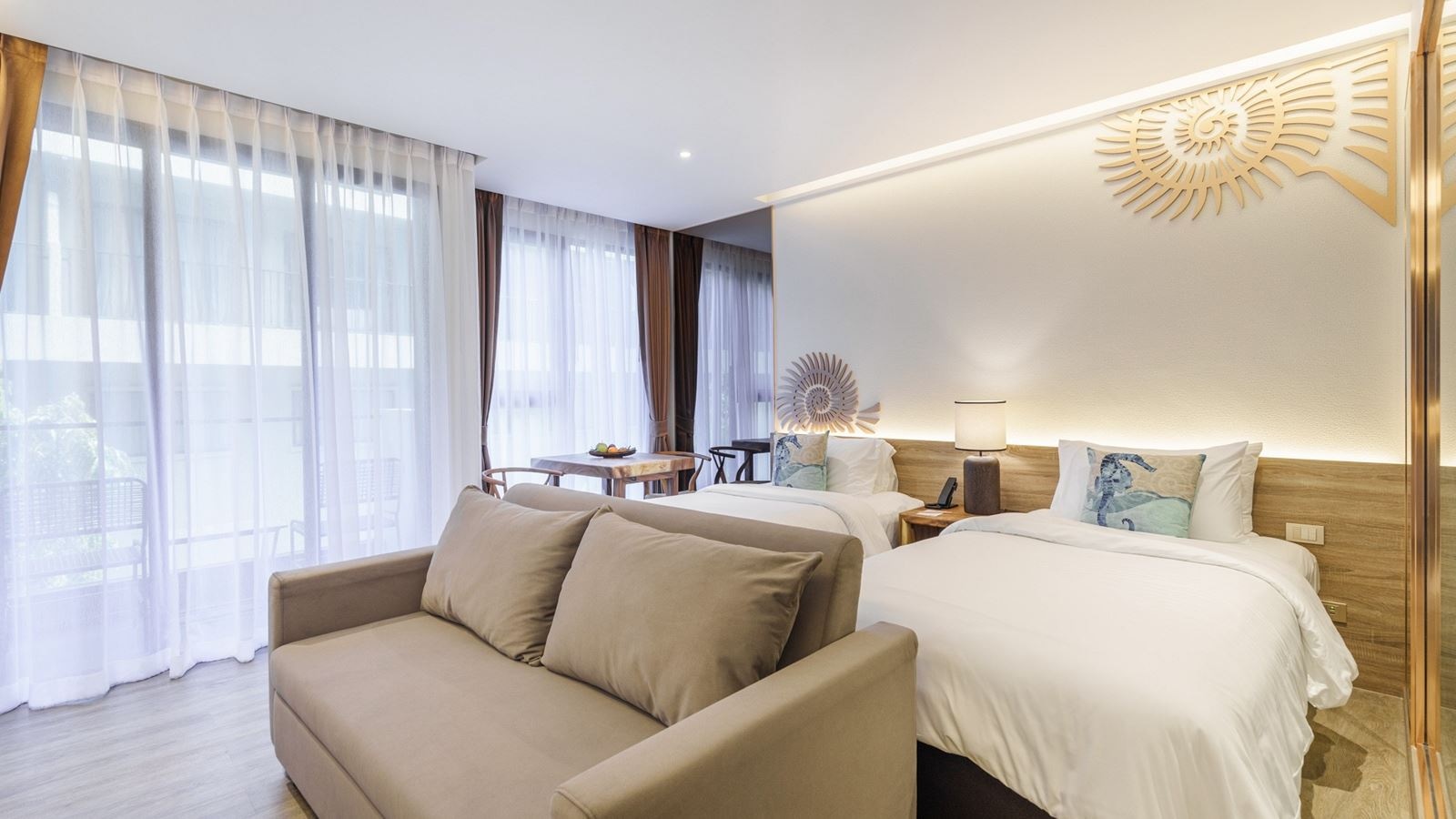 rooms-deluxe-2-nd-child-share-bed