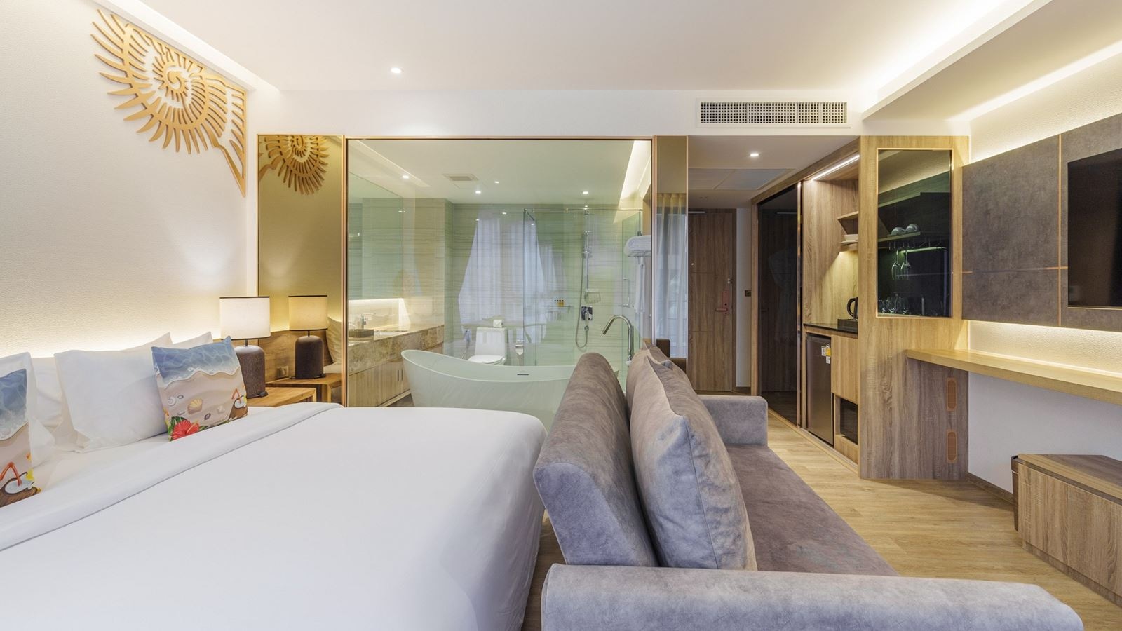 rooms-deluxe-pool-view-2-nd-child-share-bed