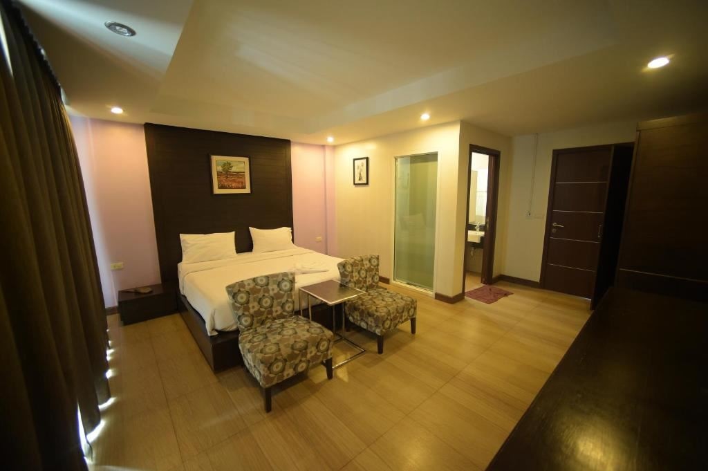 rooms-duo-small-two-bedroom