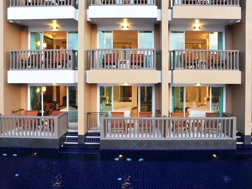 rooms-princess-deluxe-pool-access-seaview