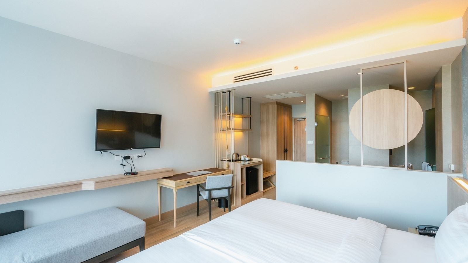 rooms-deluxe-studio-room