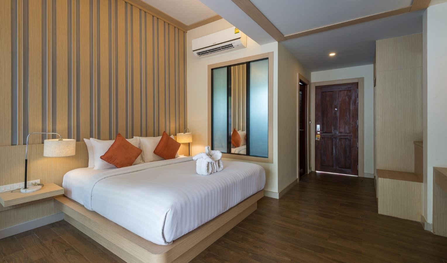 rooms-beach-front-pool-access