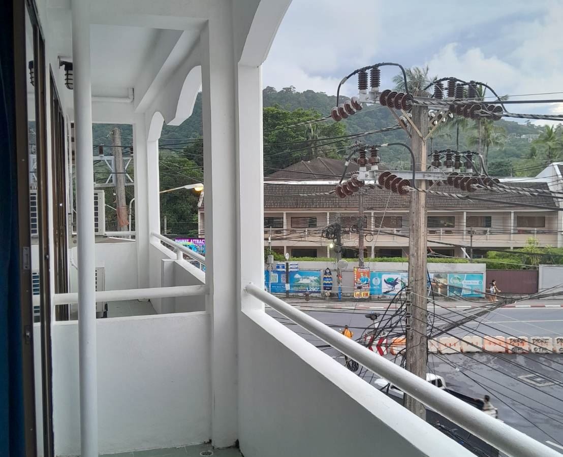 rooms-deluxe-city-view