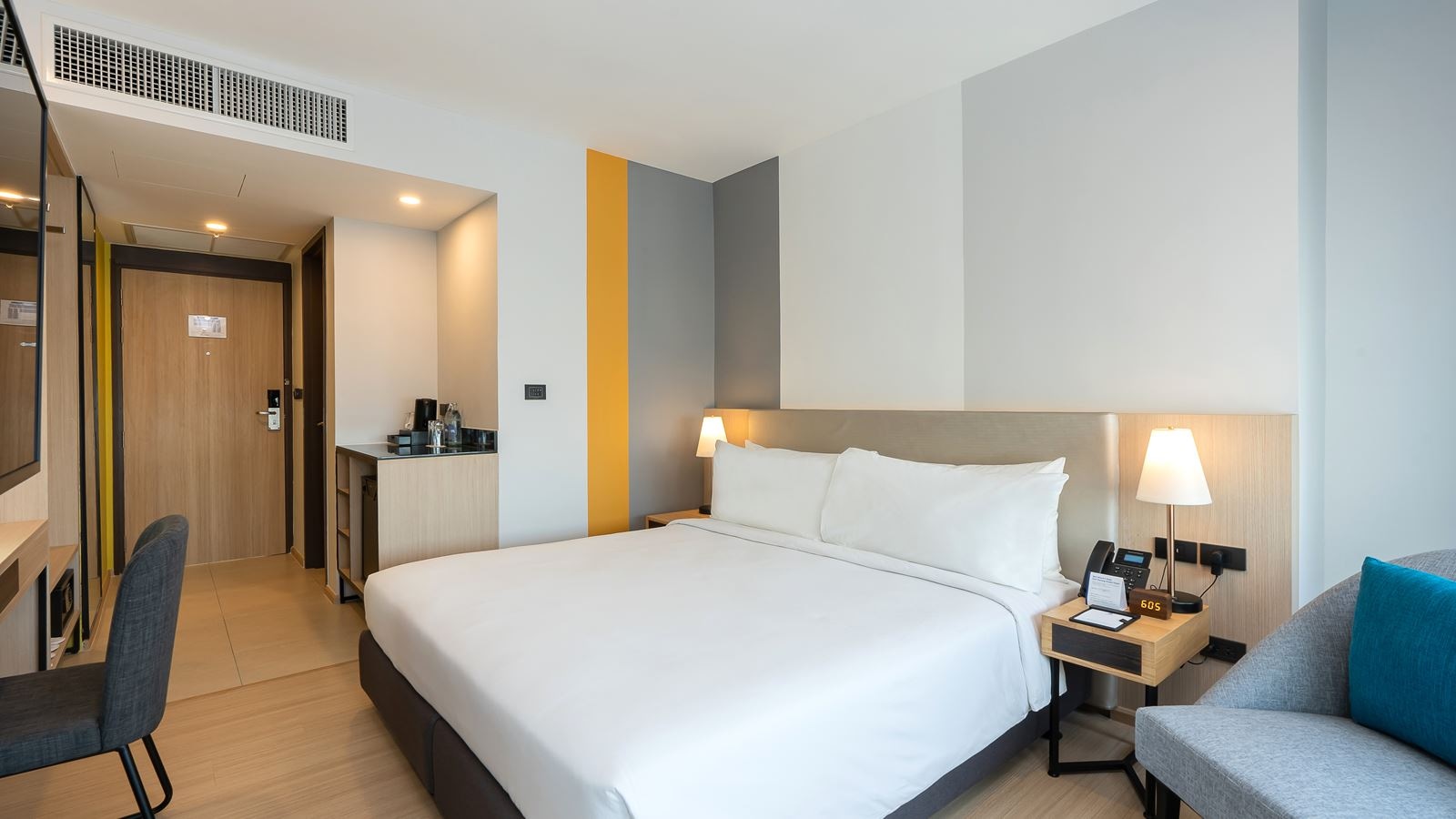 rooms-superior-king-room