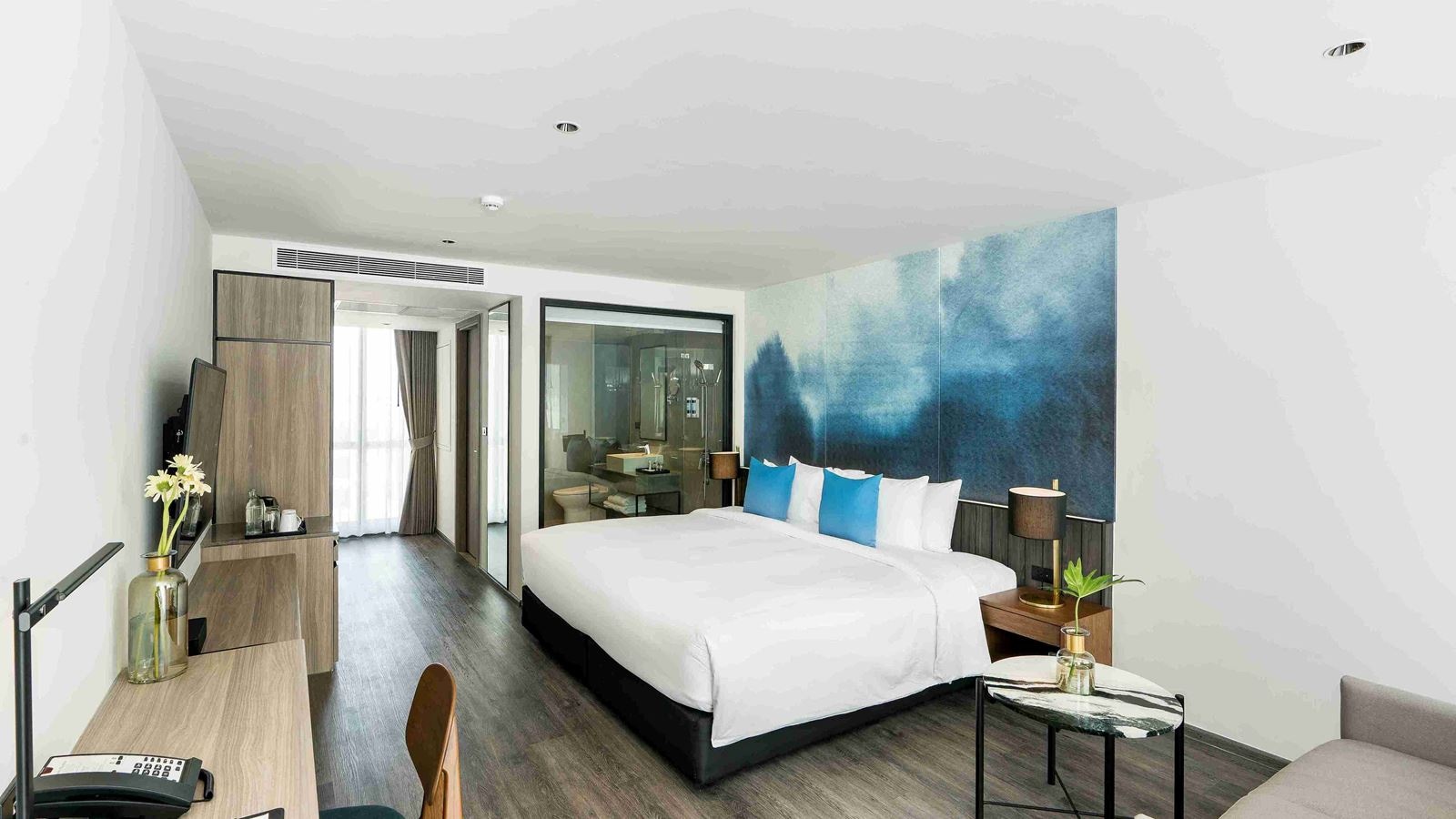 rooms-deluxe-corner-double-bed