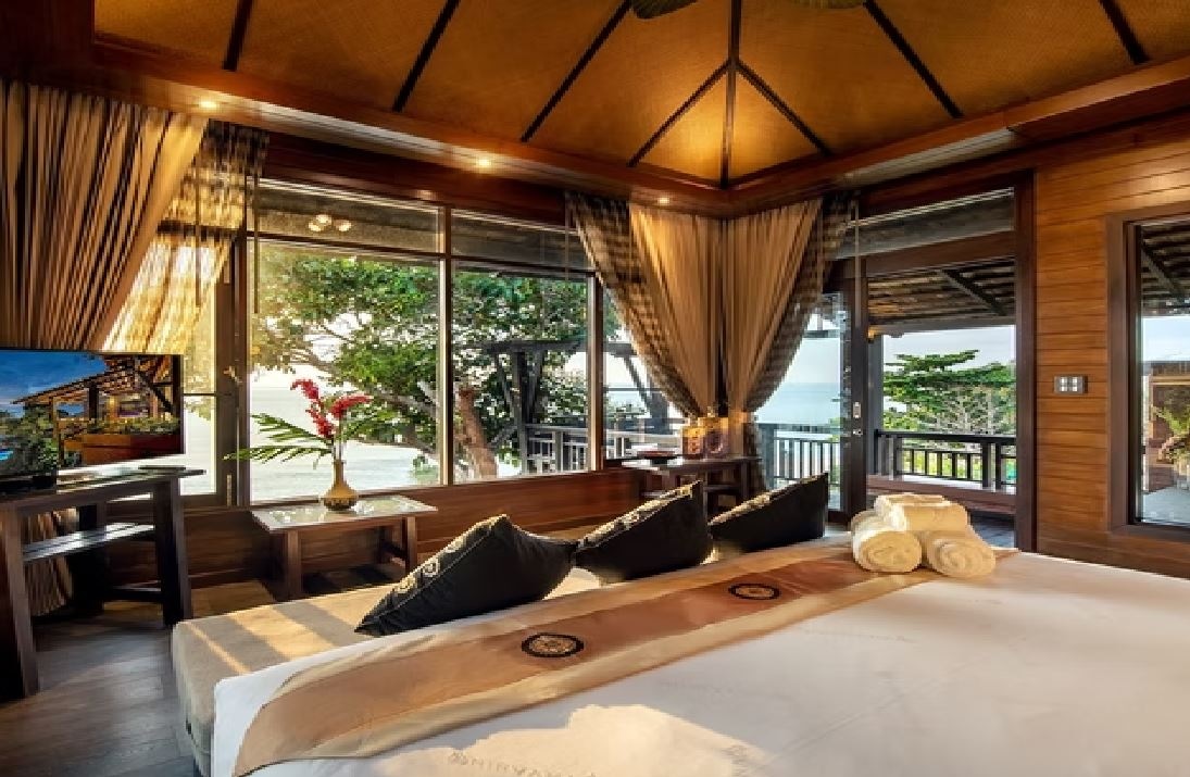 rooms-beachfront-jacuzzi-pool-villa-one-bedroom