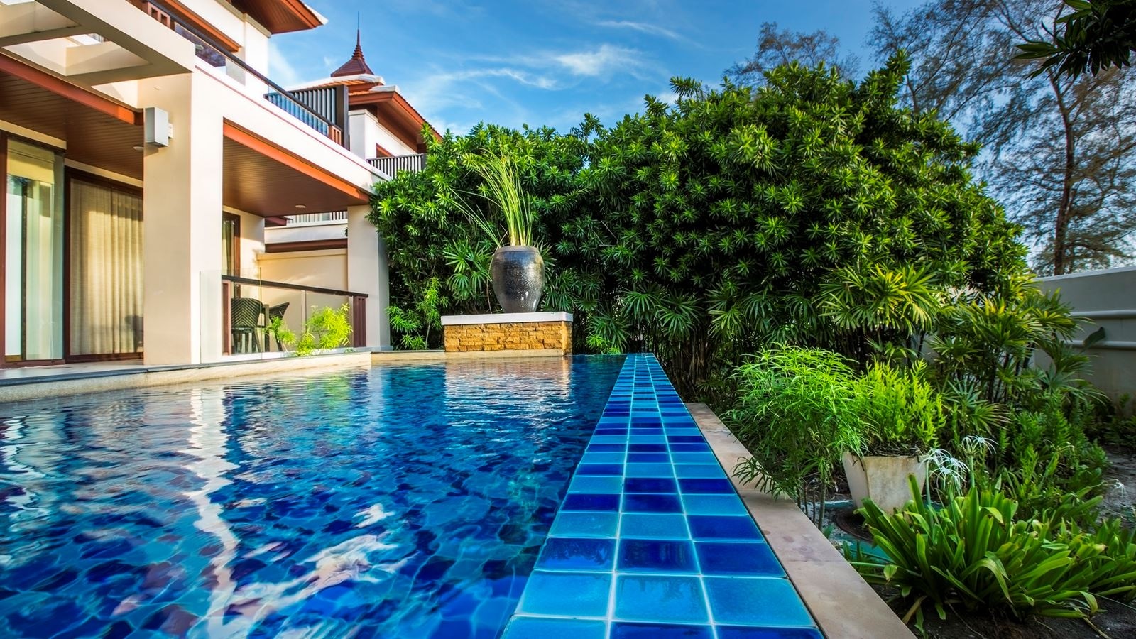 rooms-seaview-pool-suite-2-bedroom