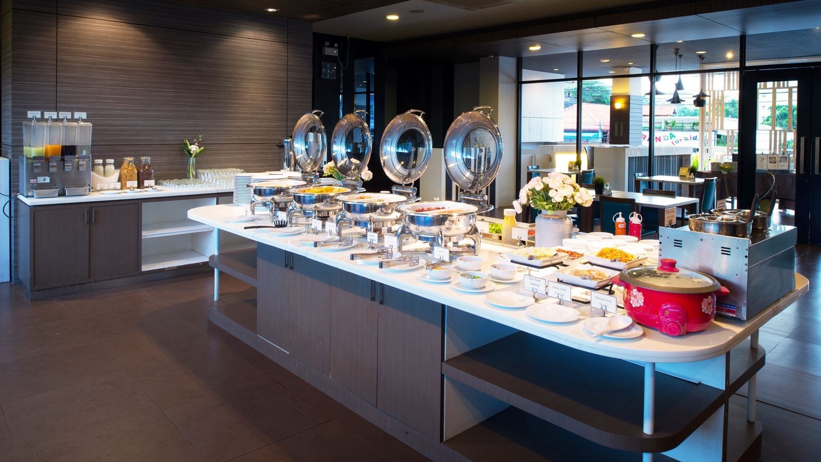 restaurants-restaurant