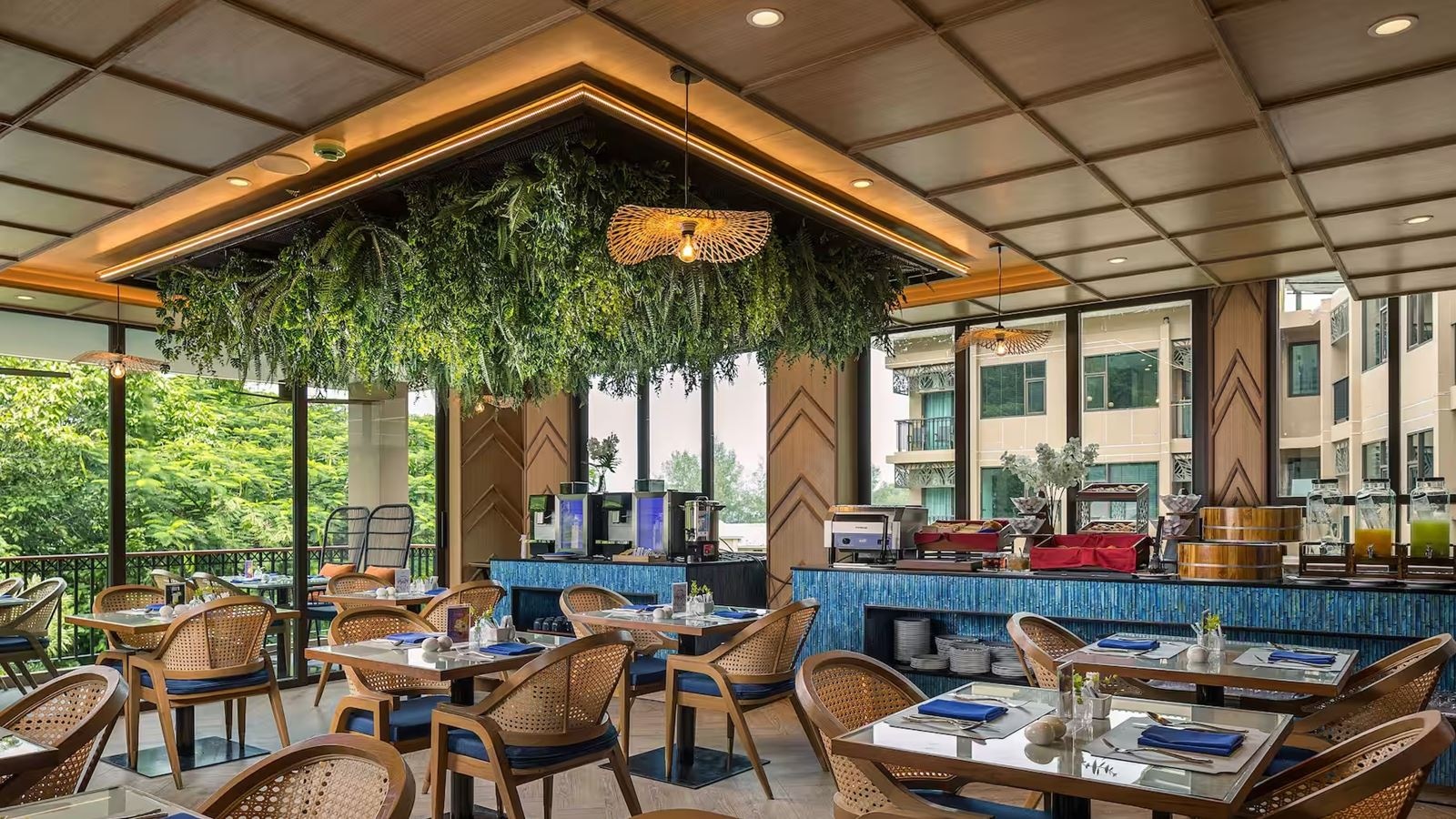 restaurants-foliage-restaurant