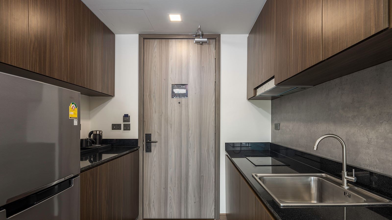 rooms-deluxe-room-king