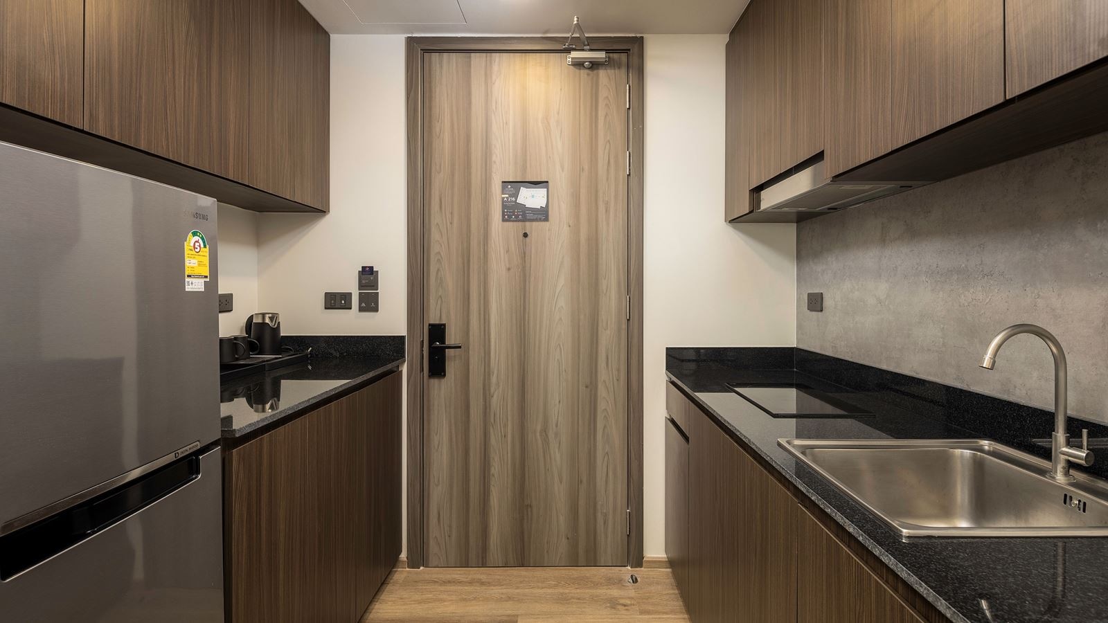 rooms-deluxe-pool-access