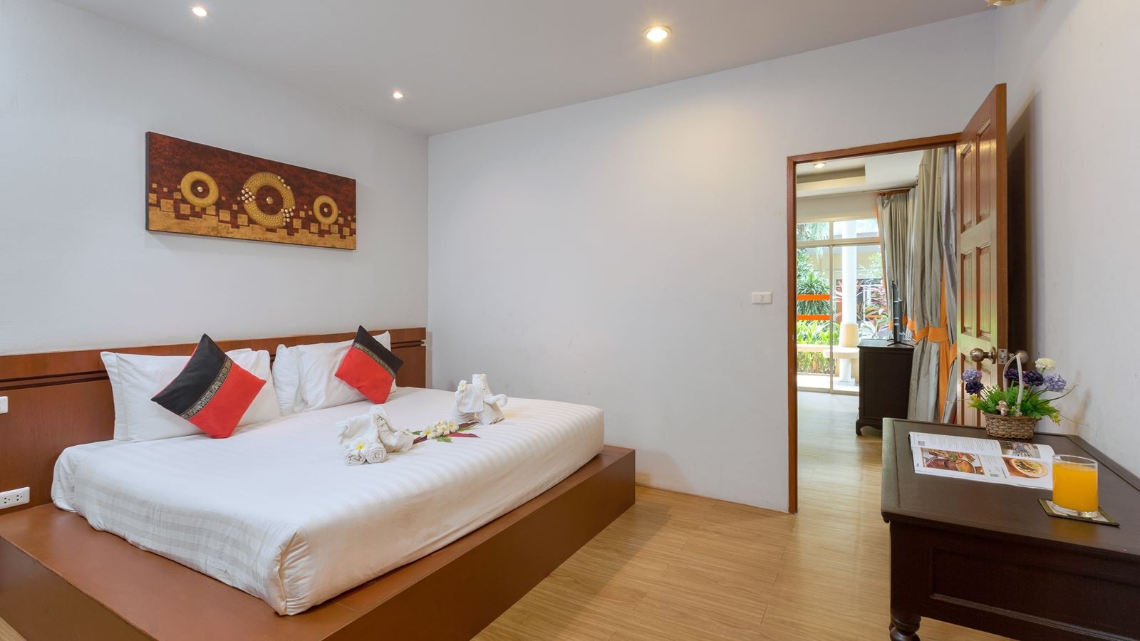 rooms-1-bed-room-suite