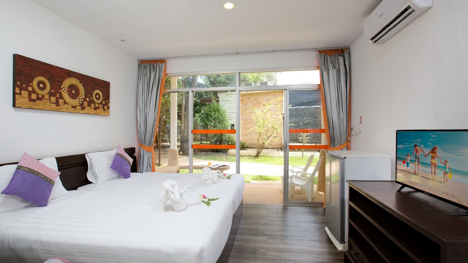 rooms-deluxe-garden-room