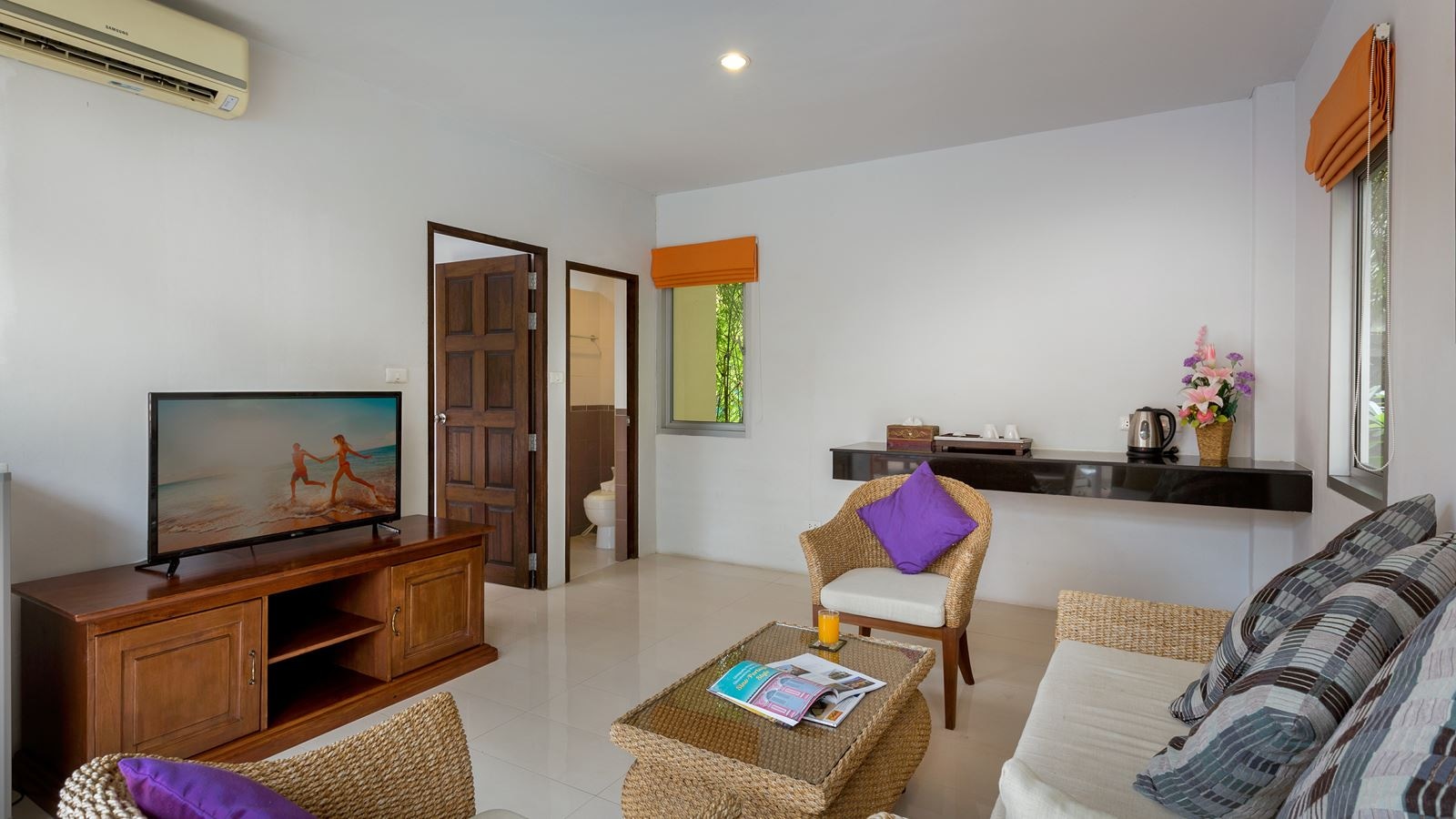 rooms-1-bedroom-suite-pool-access