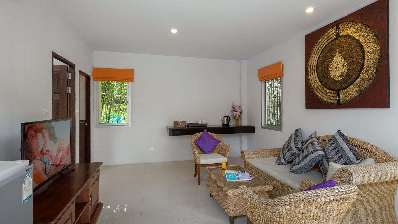 rooms-1-bedroom-suite-pool-access