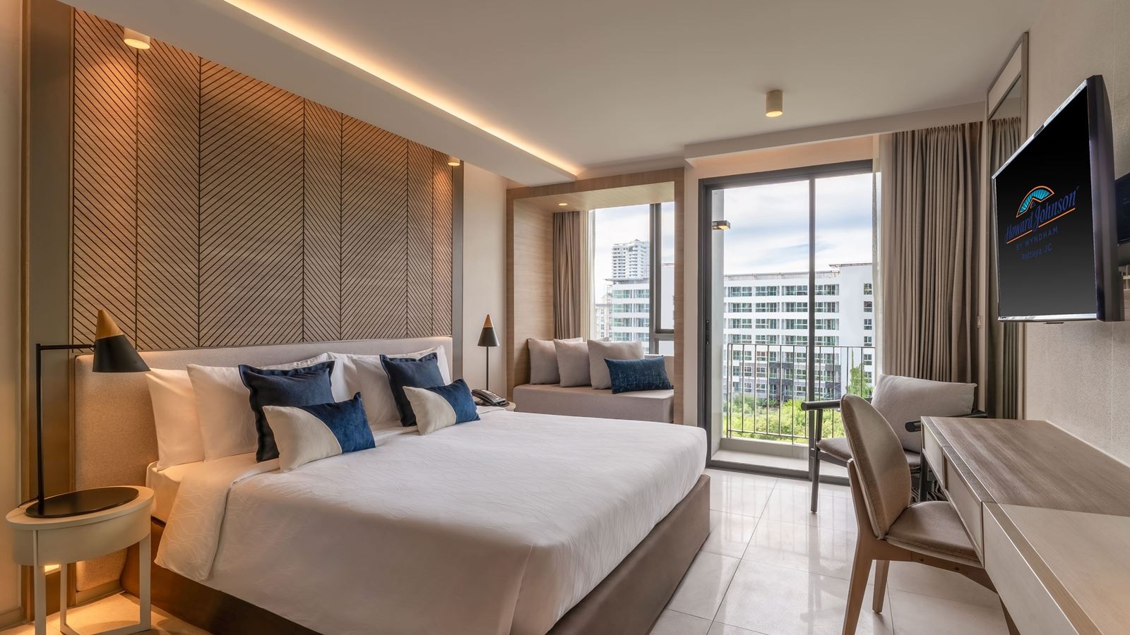 rooms-superior-balcony-room