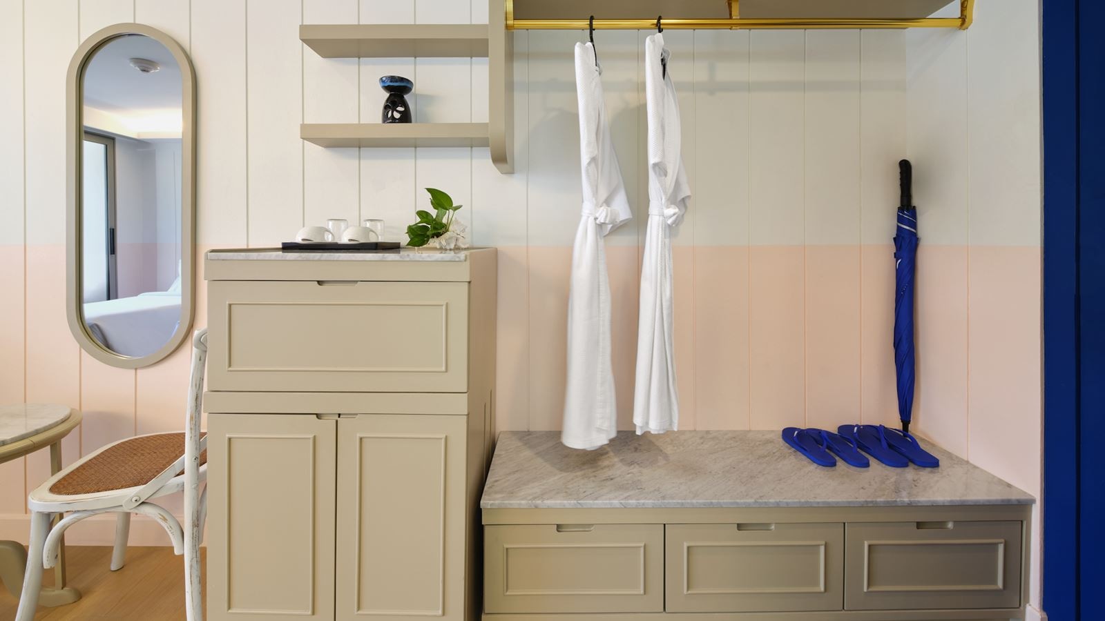 rooms-deluxe-seaview