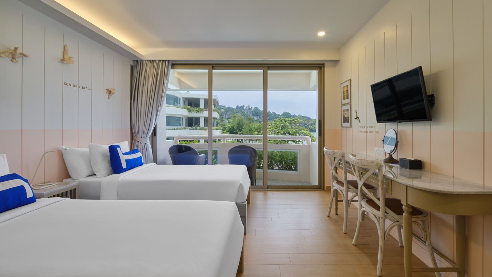 rooms-deluxe-seaview