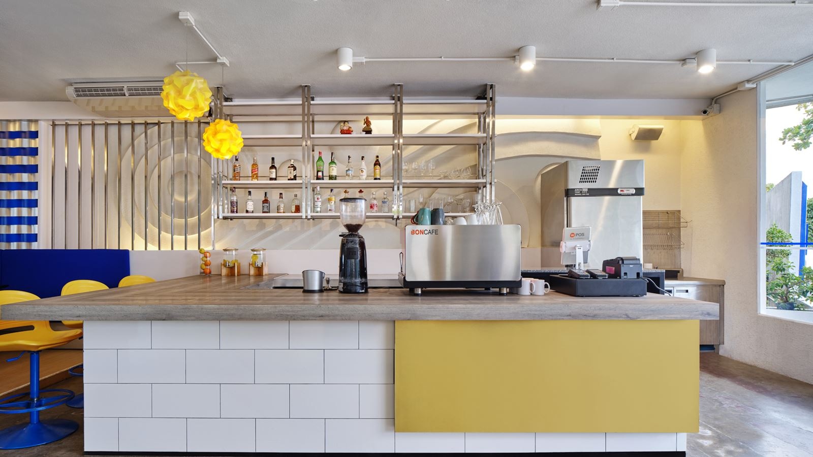 restaurants-seagulls-at-southbeach