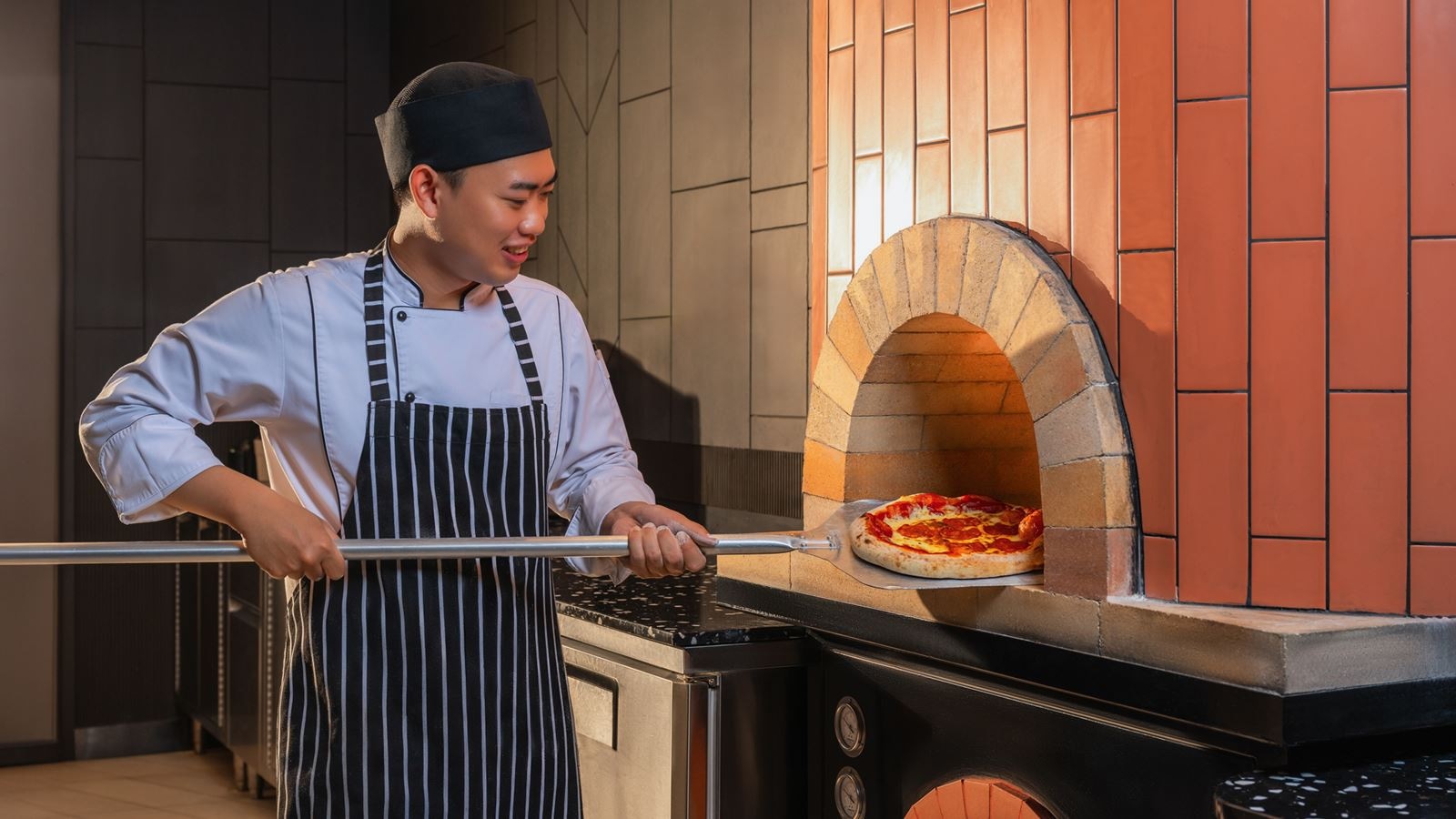 restaurants-tribe-table