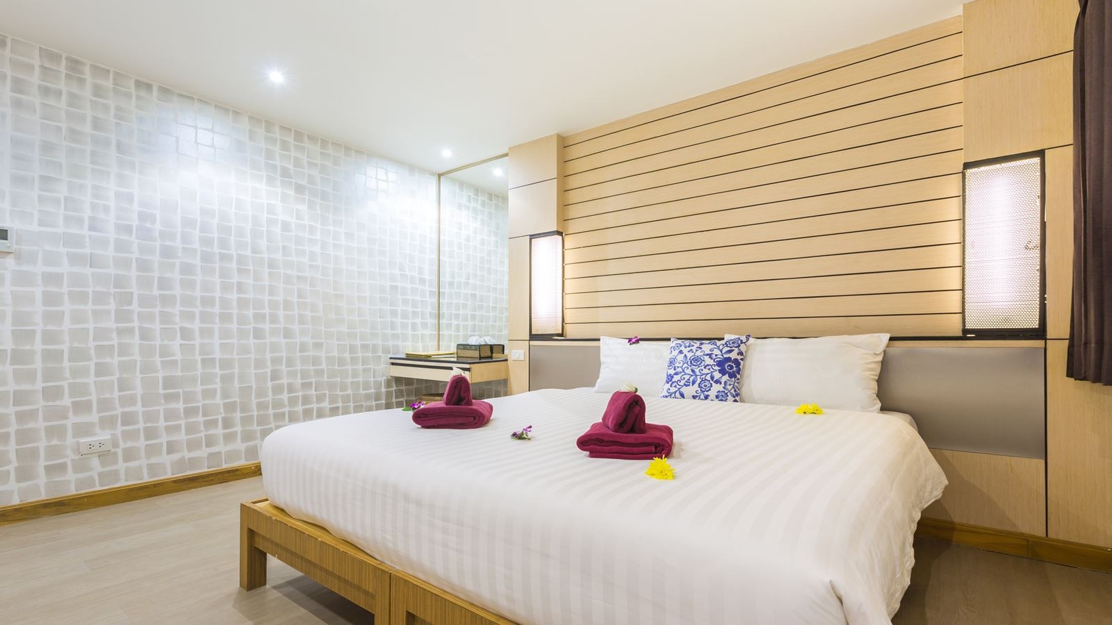 rooms-standard-room--no-window