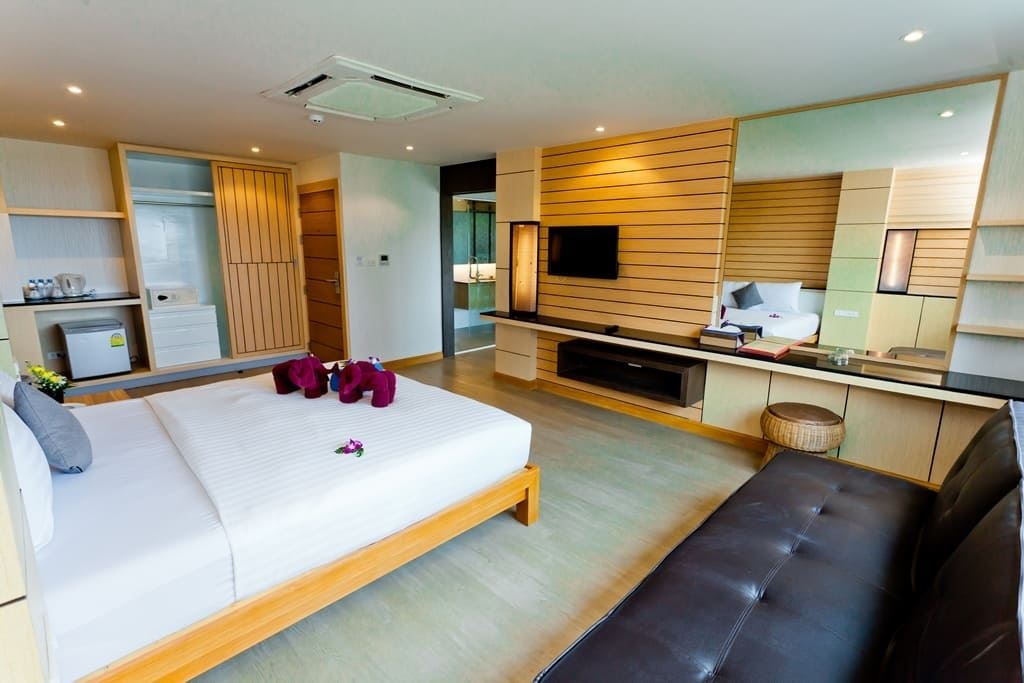 rooms-junior-suite-with-sea-view-balcony