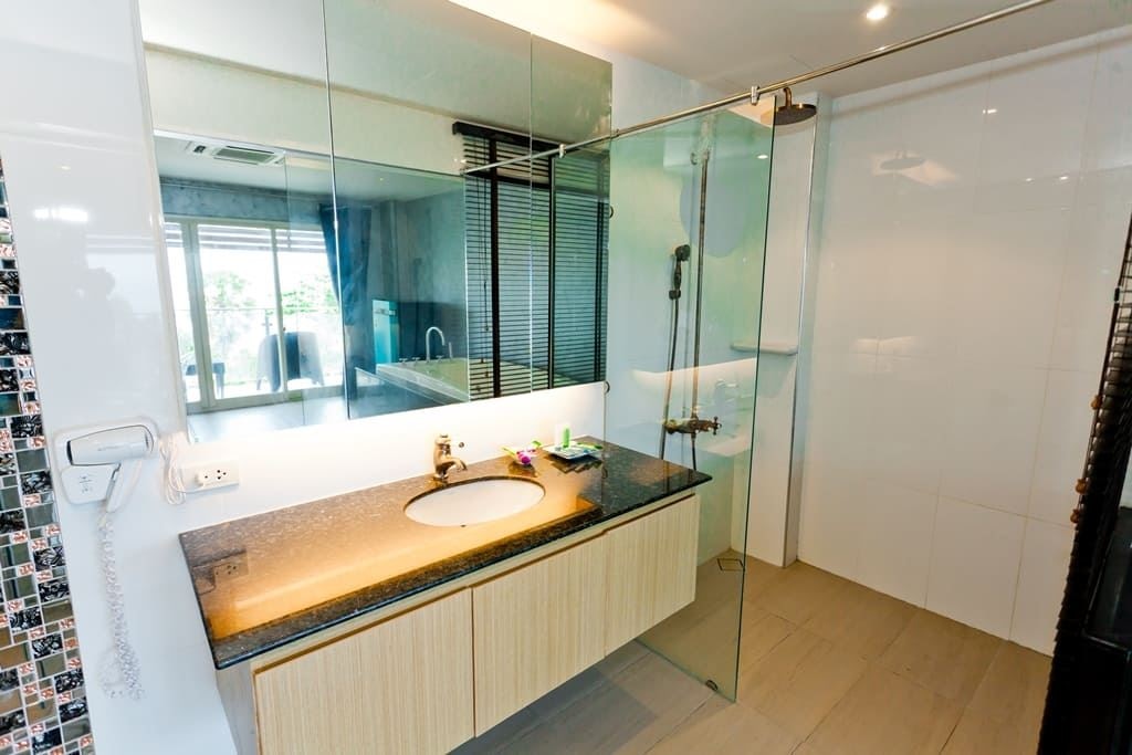 rooms-junior-suite-with-sea-view-balcony