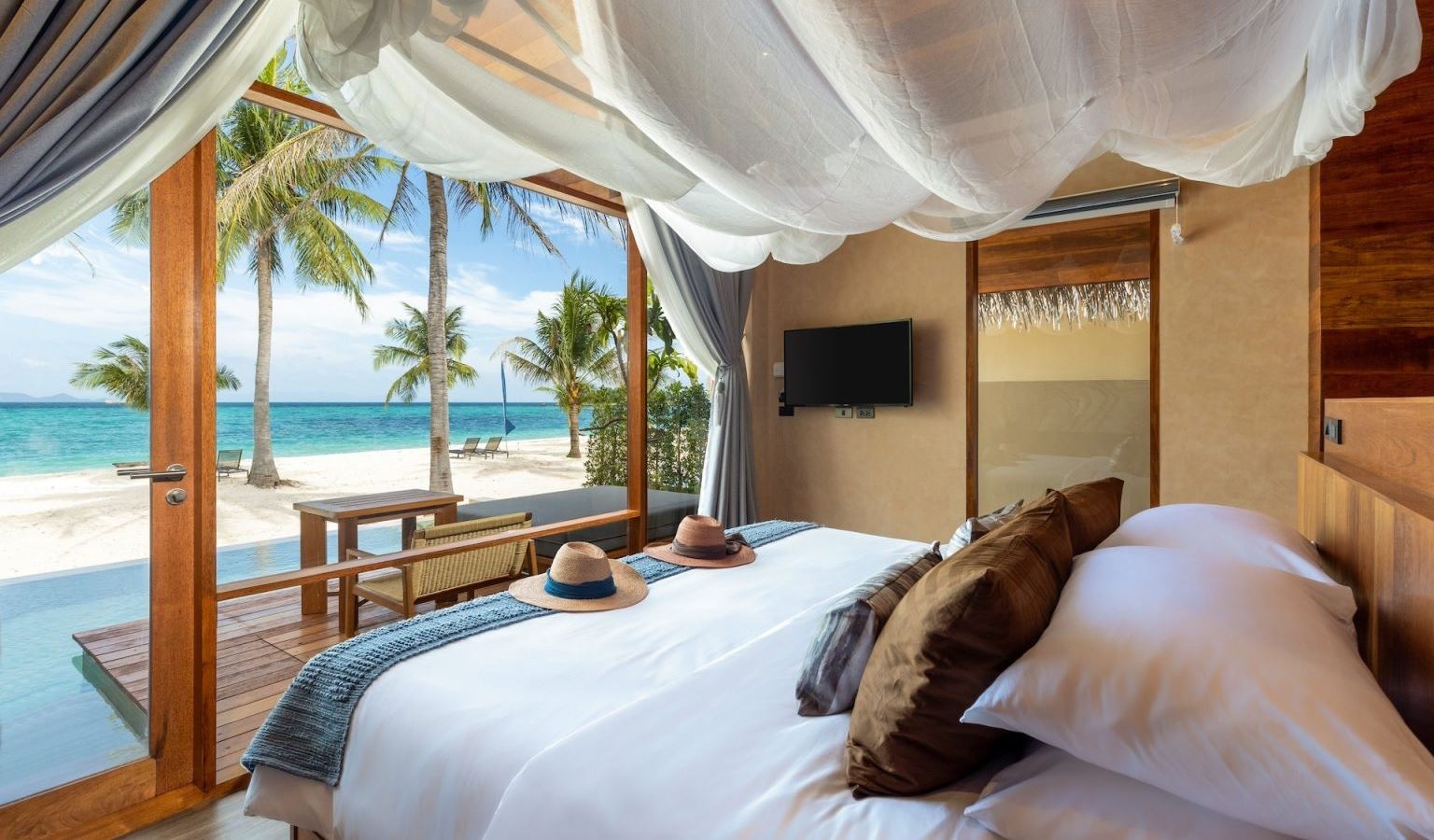 rooms-sand-beachfront-pool-villa